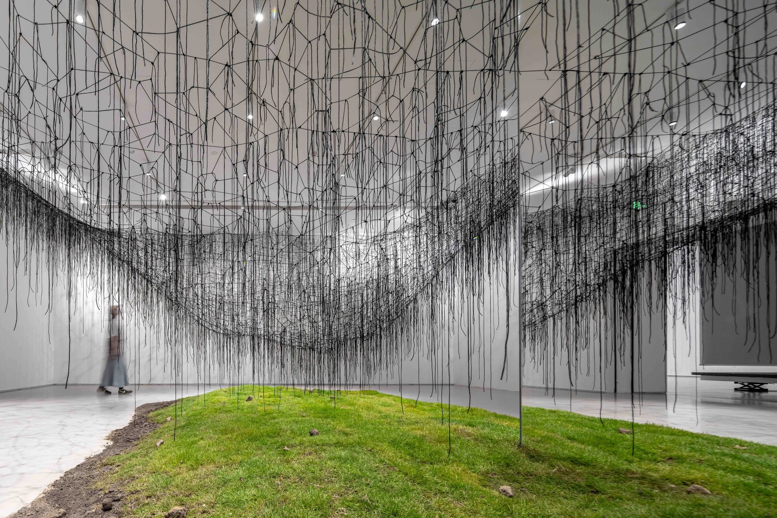 塩田千春　SHIOTA CHIHARU  Hatje cantz CHIHARU SHIOTA–塩田千春